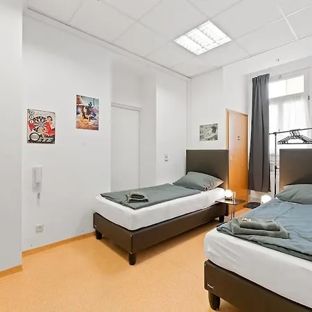 Es05 Innenstadtlage Esslingen - Schones Direkt Am Bahnhof Mit Parkplatz Apartman Esslingen am Neckar